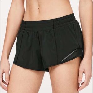 BLACK lulu lemon hotty hot shorts